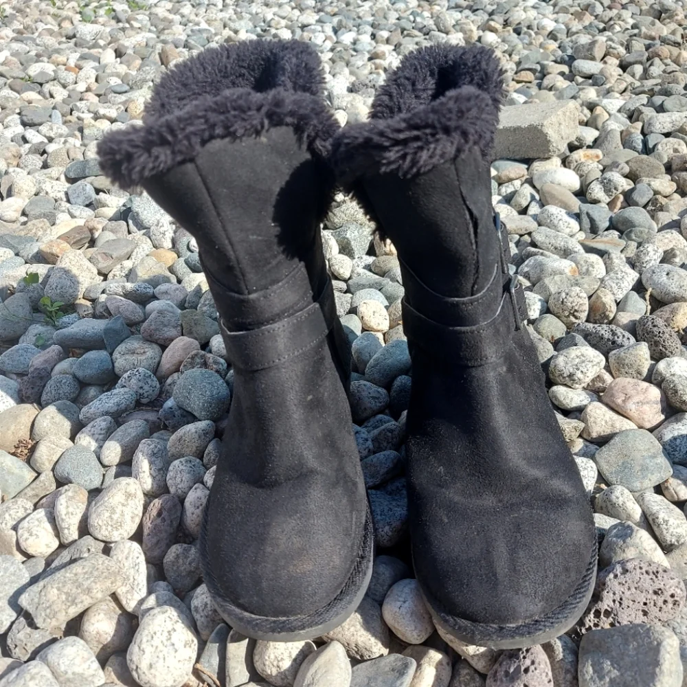 Black Airwalk boots Size 6 - Picture 2 of 6